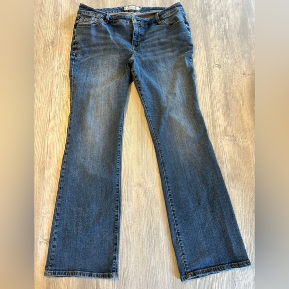 torrid Denim - Torrid Bootcut Relaxed Vintage Stretch Mid-Rise Jeans Denim Blue Womens 16R